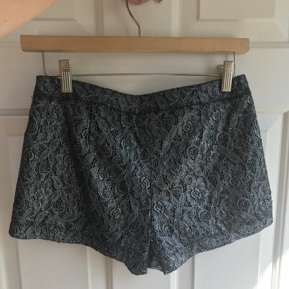 Black Pattern Shorts - Picture 6 of 7